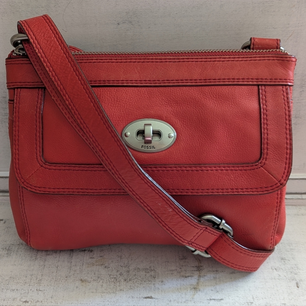 Fossil Marlow Top Zip Crossbody in red leather